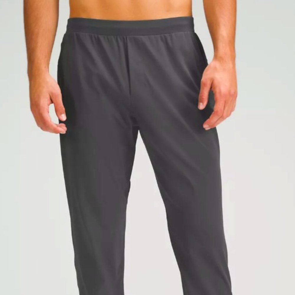 Lulu lemon men's Surge Jogger Size Large